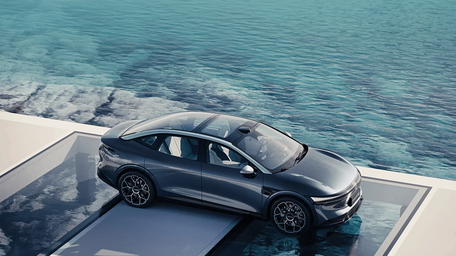 Geely показал свой новый седан Zeekr 007